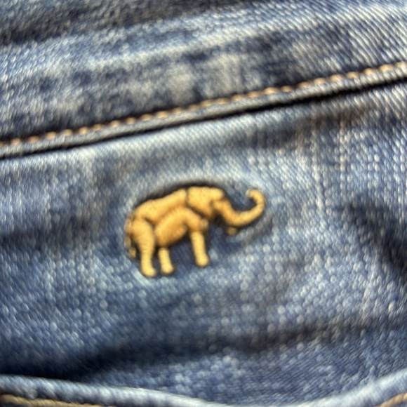 Lucky Brand Malibu Short with Elephants Size 2/26 - Picture 6 of 6